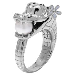 Croco Ring with Akoya Pearl in 18ct White Gold with enamel flower by Ohliguer