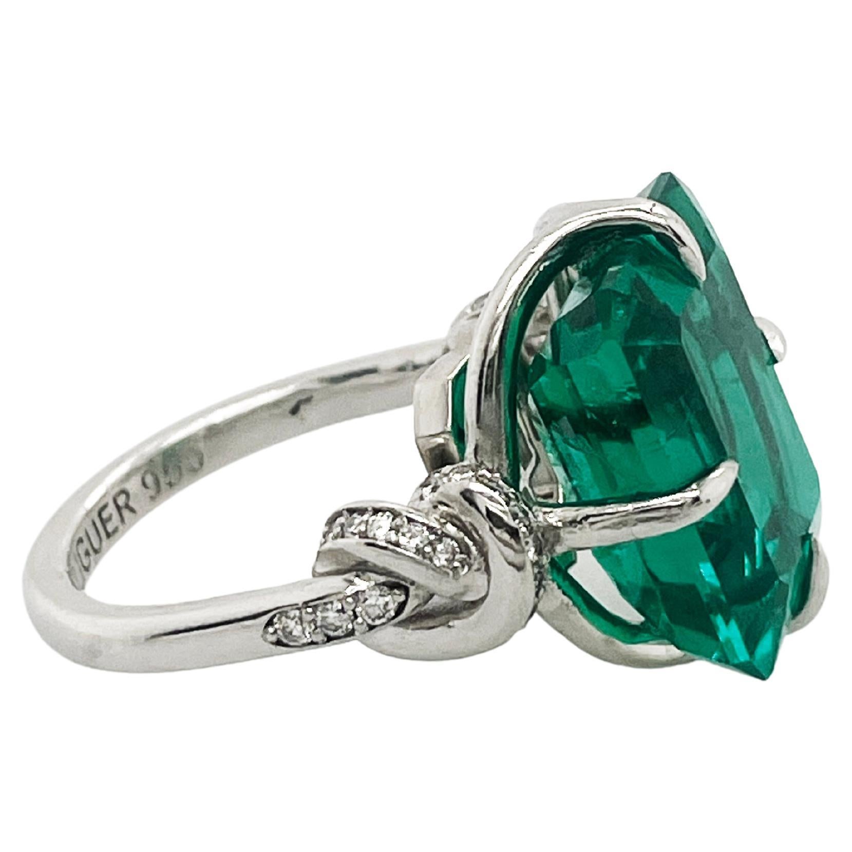 For Sale:  8ct Emerald Forget Me Knot Ring in Platinum and Diamonds Solitaire 2