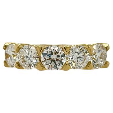 2.50ct White Diamond ring set in 18ct yellow gold Eternity band For Sale