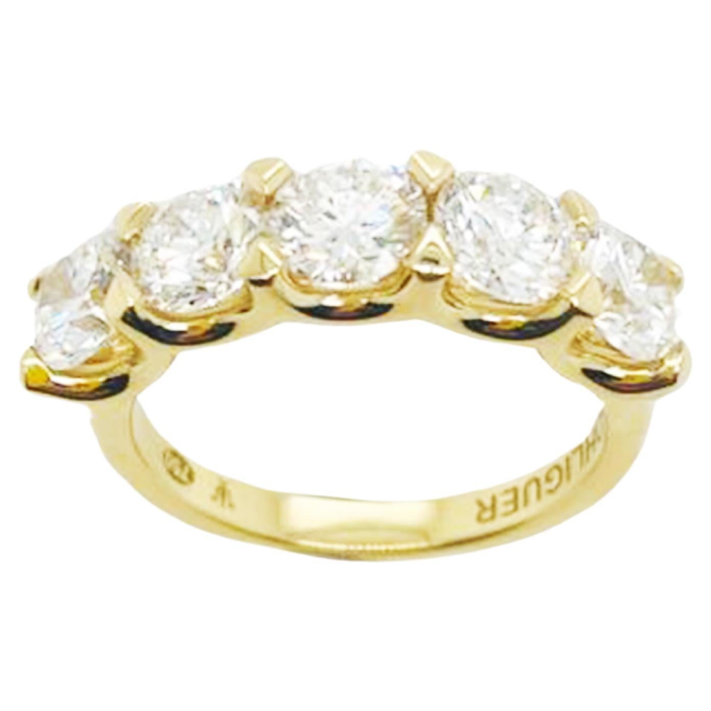 Artisan 2.50ct White Diamond ring set in 18ct yellow gold Eternity band For Sale