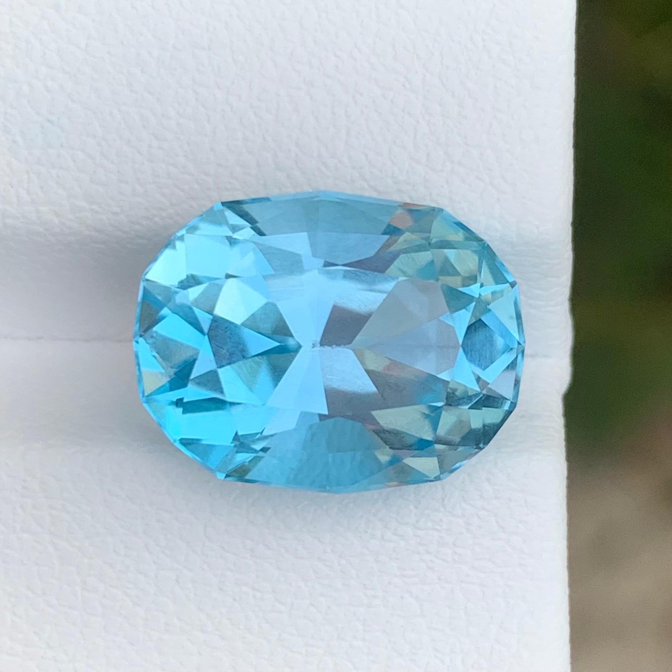 12,85 Carati Topazio Blu Sfaccettato Forma Ovale in vendita 3