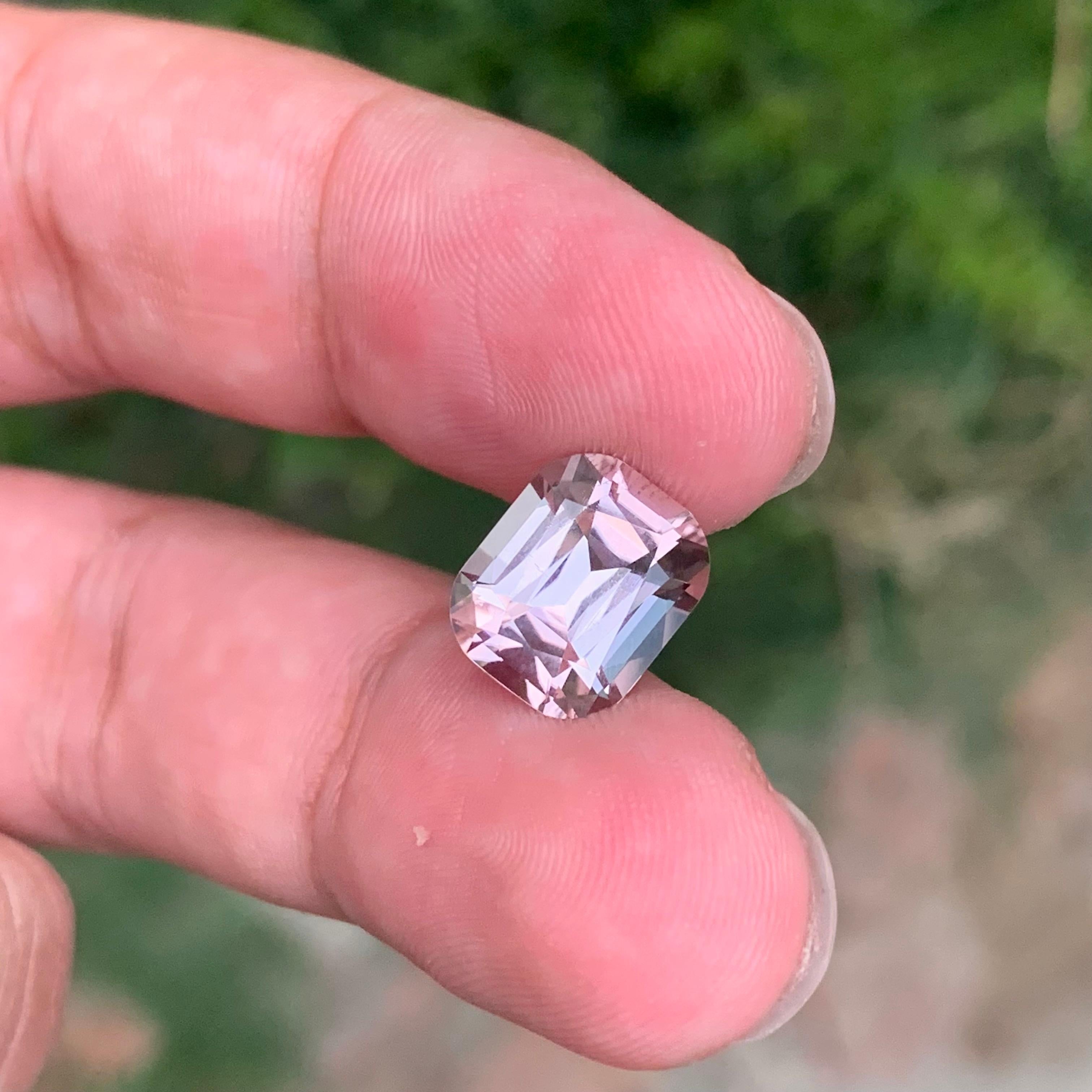 Tormalina sfusa Seafoam 

Peso: 4,65 Carati
Dimensioni: 11.1x9.1x6.5 Mm
Forma: Cuscino 
Colore: Rosa chiaro
Origine: Afghanistan
Trattamento: Calore del colore
Certificato: Su richiesta del cliente
.
La tormalina rosa è una gemma straordinaria nota