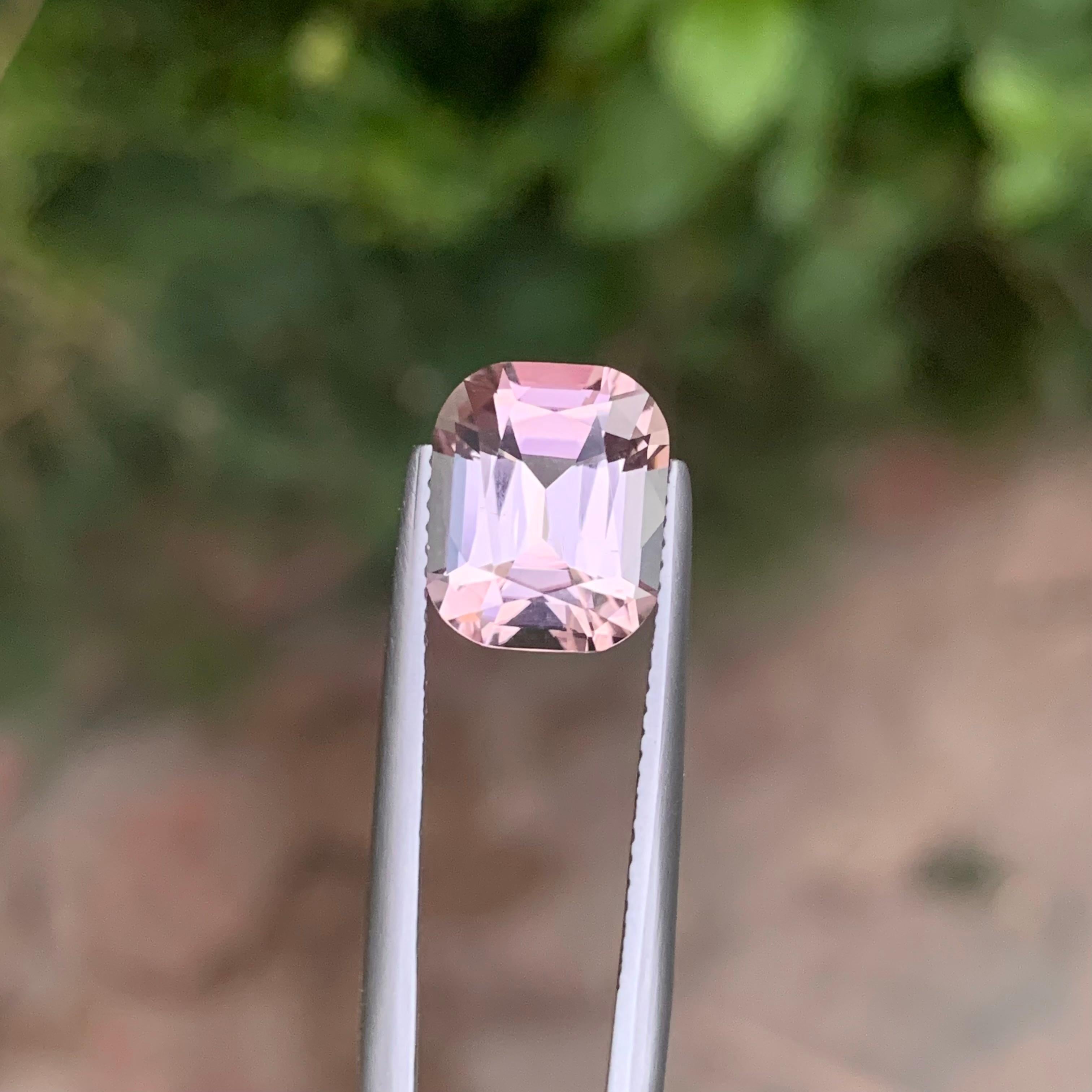 4,65 carati di tormalina rosa naturale sciolta a forma di cuscino in vendita 2