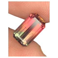 Nature Tourmaline bicolore en vrac 1.55 carats taille émeraude