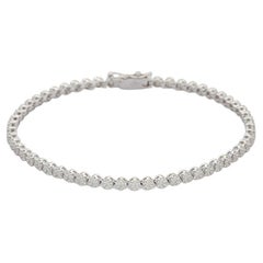 Bracciale tennis a grappolo di diamanti in oro bianco 18K