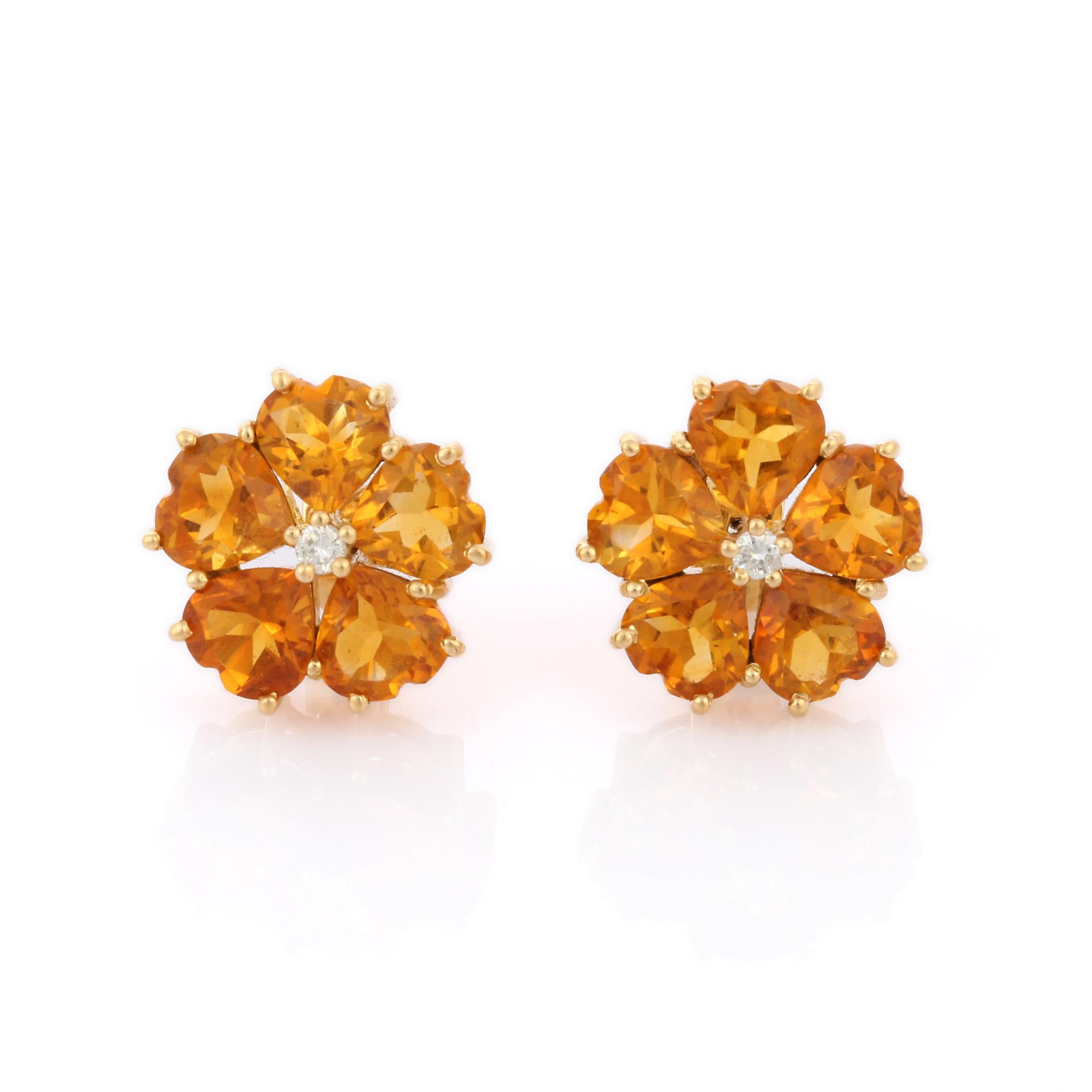 Women's Heart Cut 6.5 ct Citrine Floral Stud Earrings with Diamonds in 18K Yellow Gold For Sale