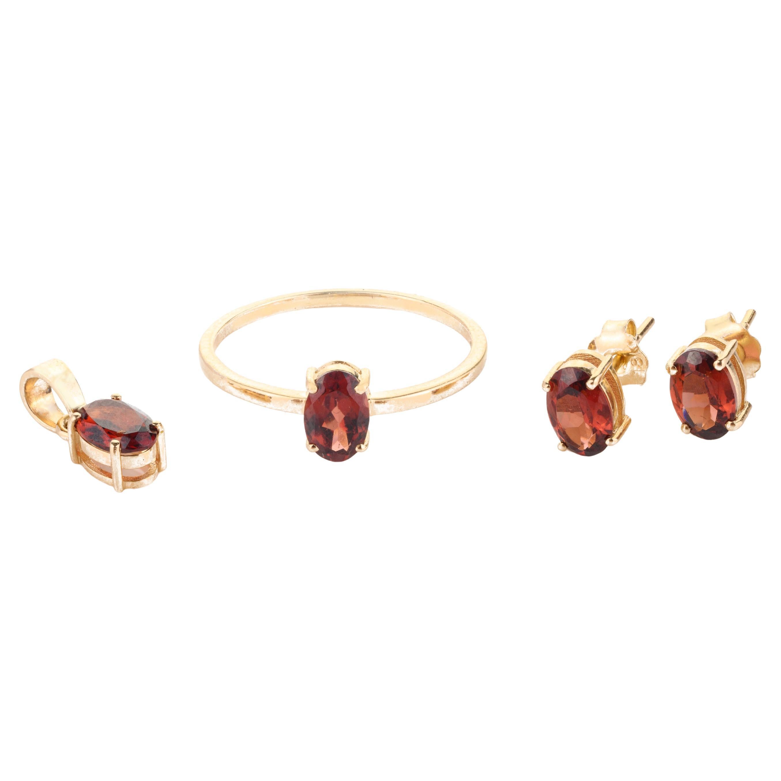 For Sale:  18k Solid Yellow Gold Handmade Garnet Ring, Earrings and Pendant Jewelry Set