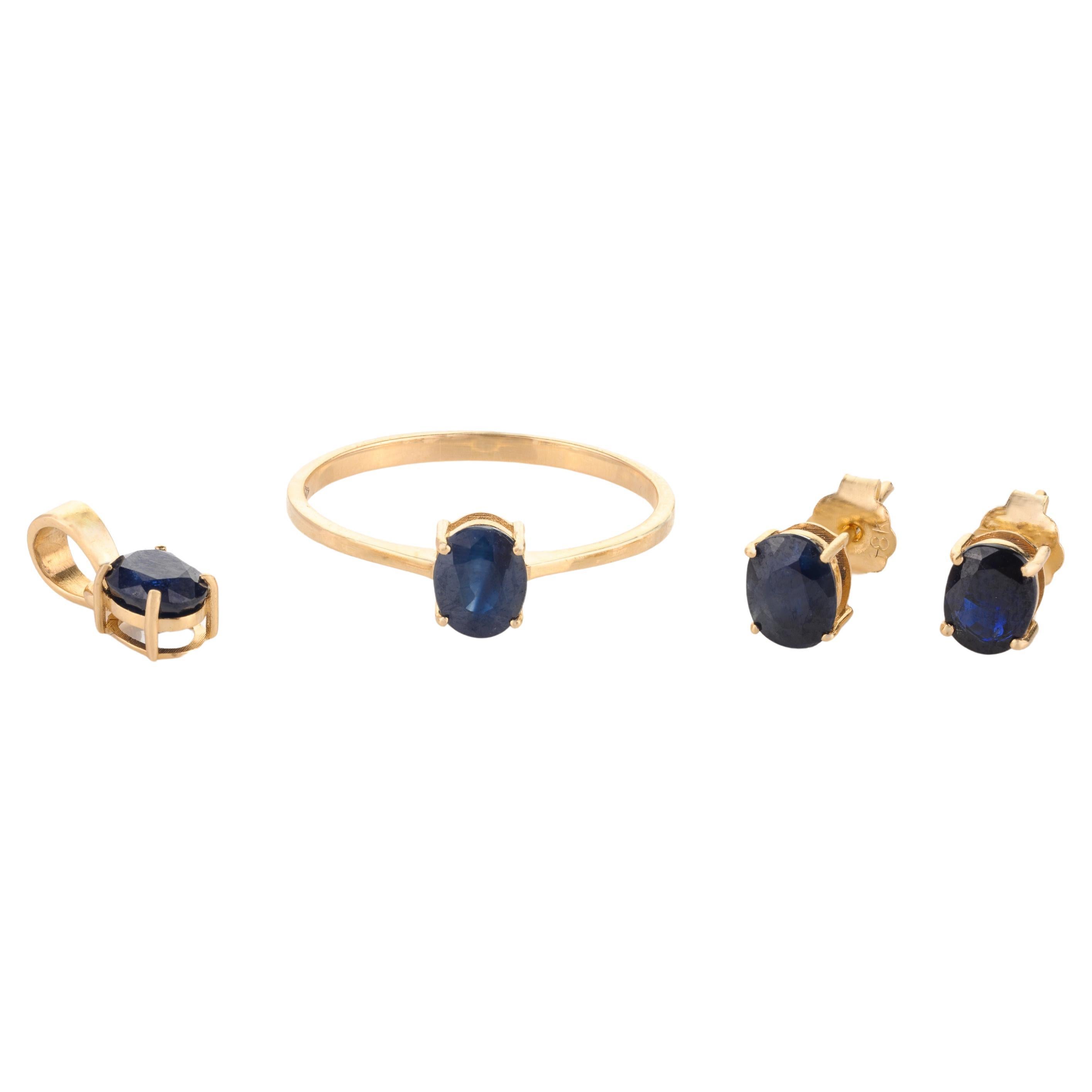 Blue Sapphire Ring, Pendant and Earrings Jewelry Set Made in 18k Yellow Gold For Sale