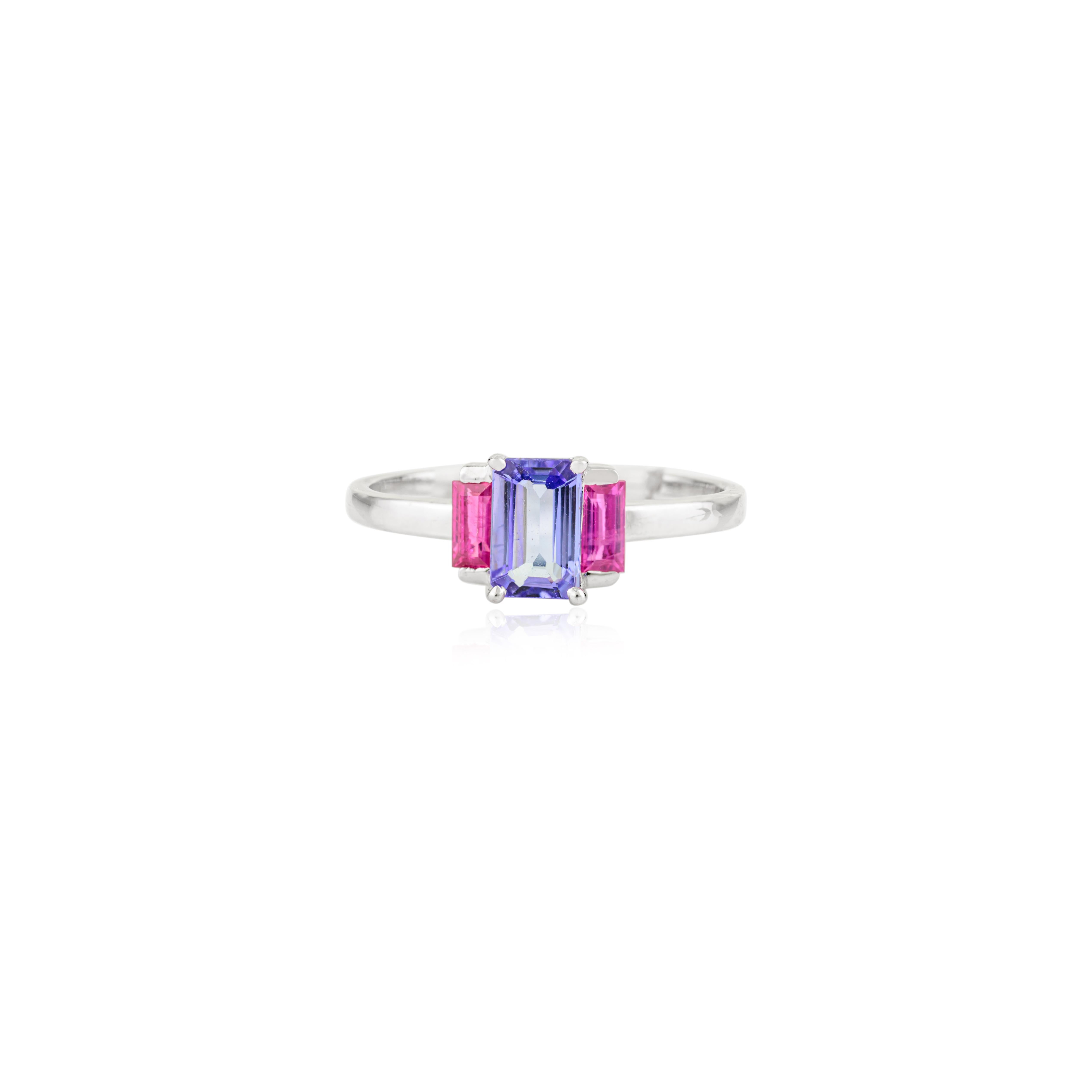 in vendita:  Anello con tre pietre di rubino e tanzanite Gioielli da donna per tutti i giorni in oro bianco 14K 9