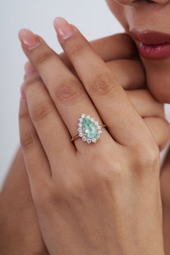 14K Yellow Gold 1.59ct Pear-Cut Paraiba Tourmaline & Diamond Halo Cocktail Ring