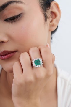 14k Yellow Gold Emerald Cocktail Ring by Designer VR Jewels, New