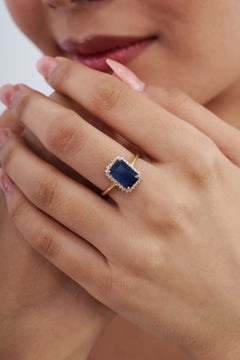 Modern 3.31ct Emerald-Cut Blue Sapphire & Diamond Halo Ring in 14K Yellow Gold