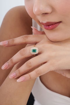 Art Deco-Inspired 1.81ct Emerald & Diamond Halo Cluster Ring in 14K Yellow Gold