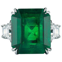 Amazing Colombian Emerald and Diamond Ring