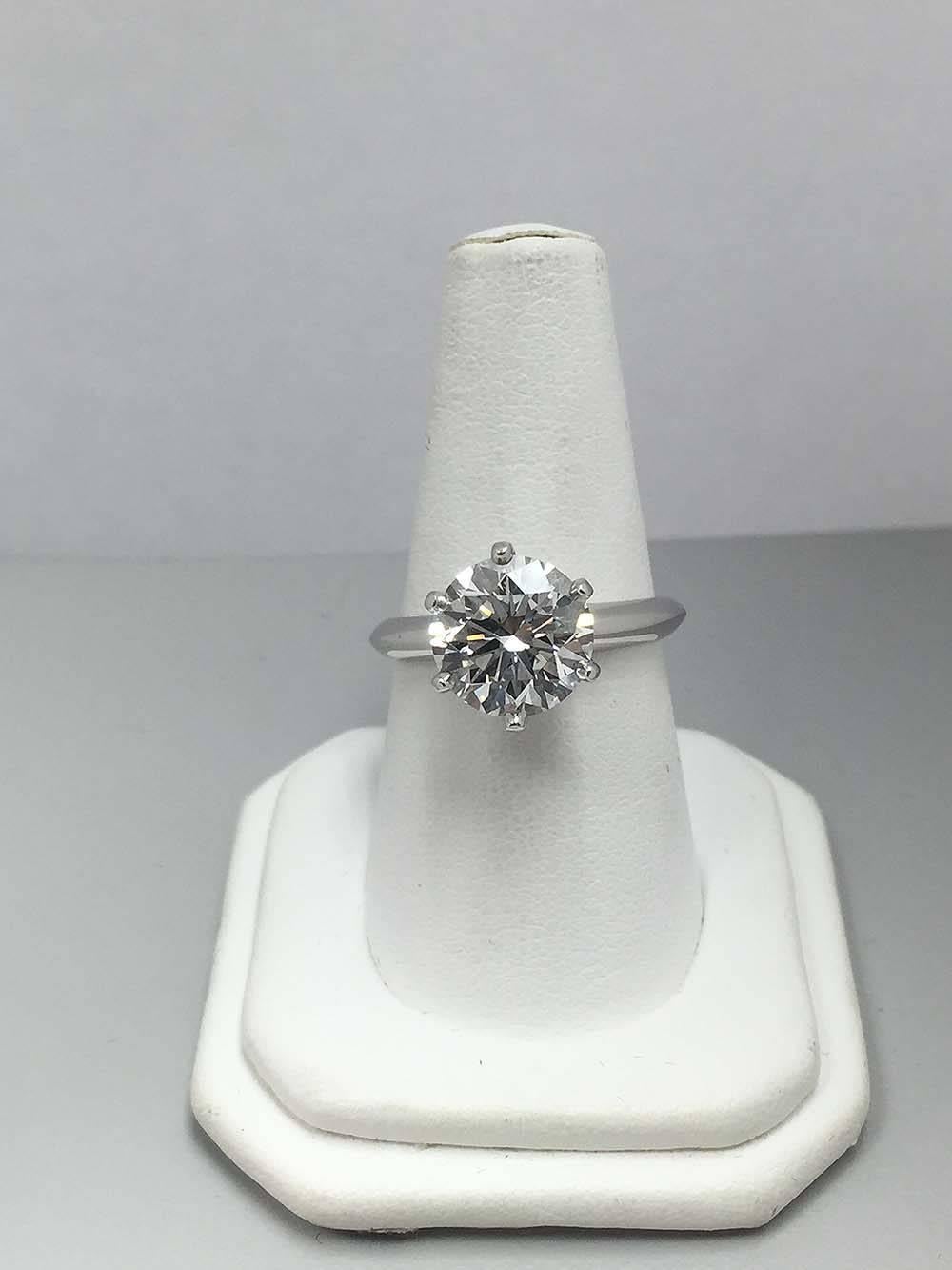 Tiffany & Co. 3.32 Carat Diamond Platinum Engagement Ring For Sale 1