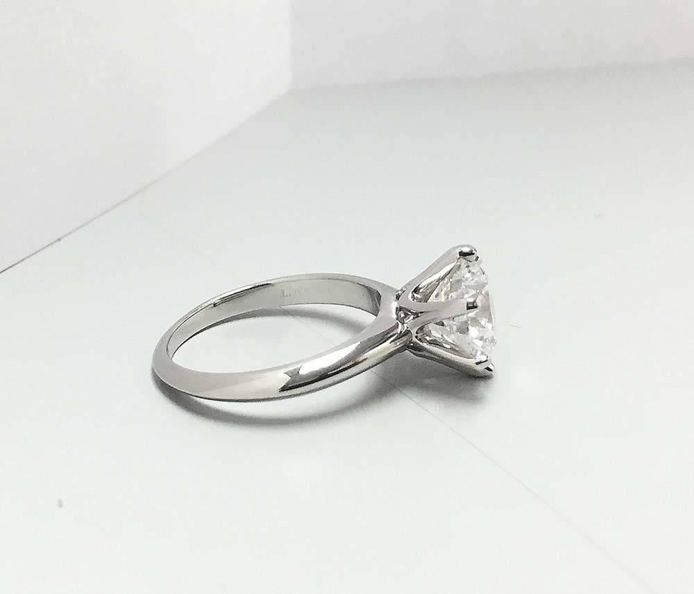 Tiffany & Co. 3.32 Carat Diamond Platinum Engagement Ring For Sale 2