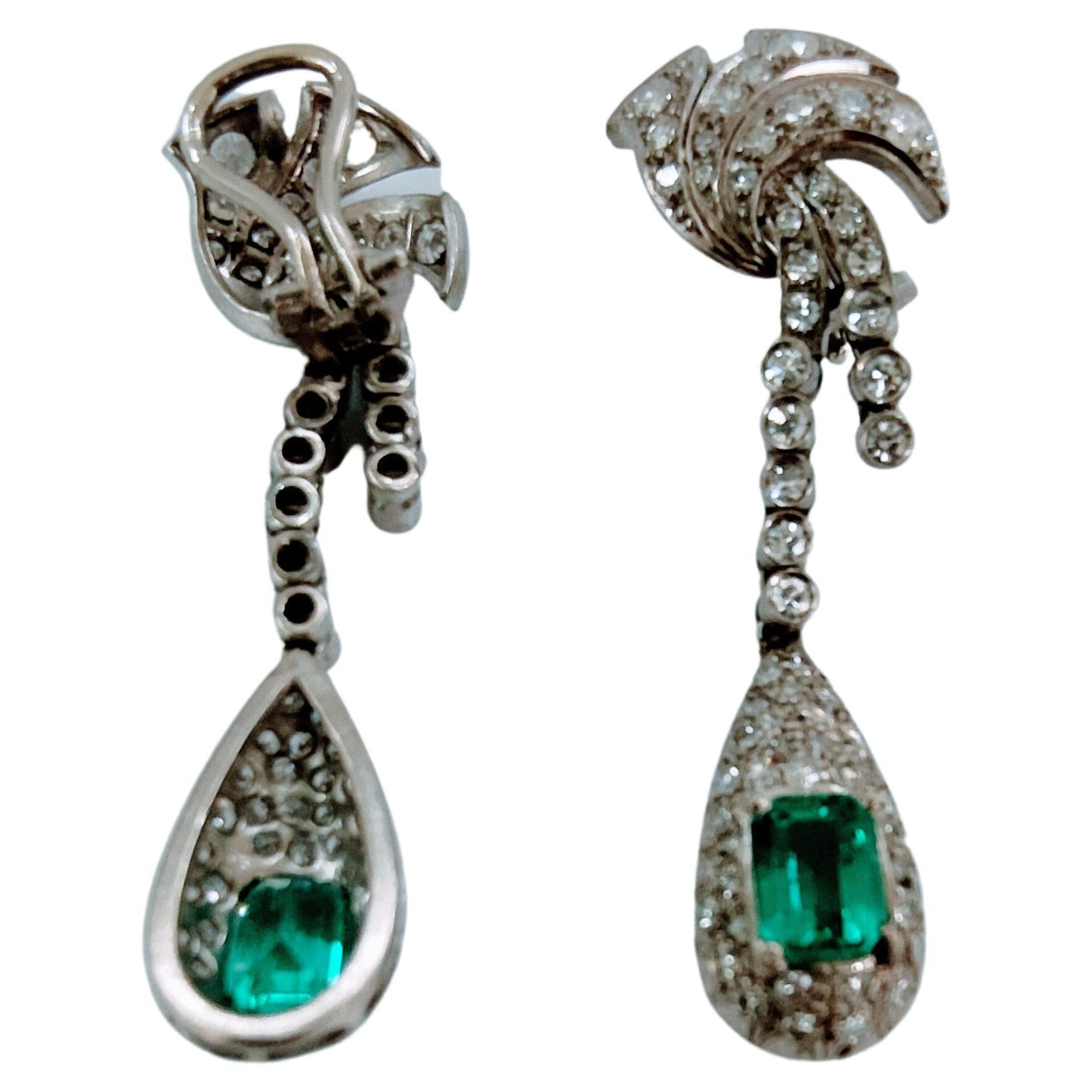 Vintage 1930s  Earrings Art-Deco White Gold 18kt Emerald Colombian and Diamonds  For Sale 2