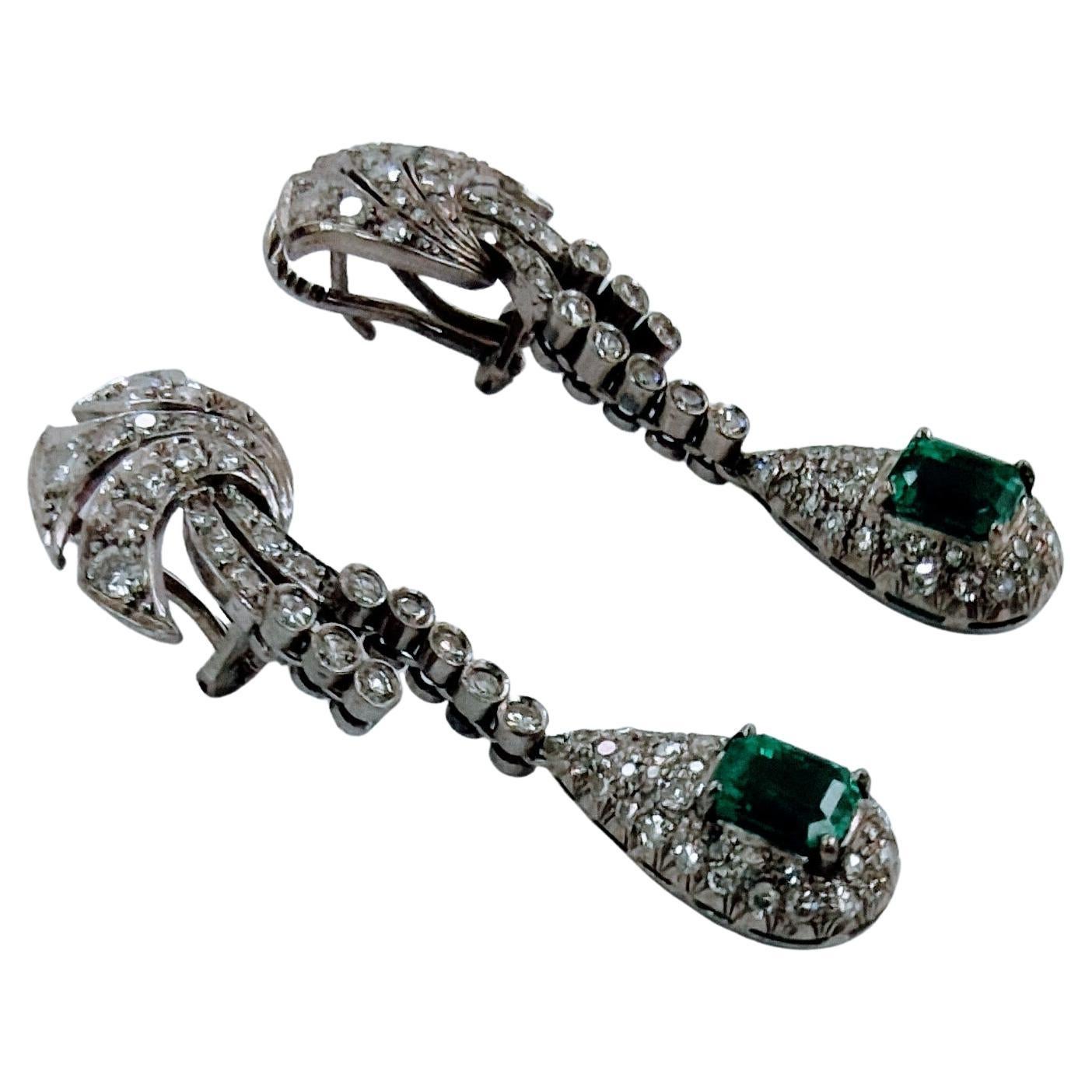 Art Deco Vintage 1930s  Earrings Art-Deco White Gold 18kt Emerald Colombian and Diamonds  For Sale