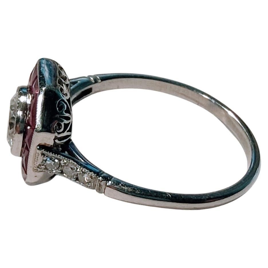 Art-Deco Ring Central Diamond and Ruby Platinum 1