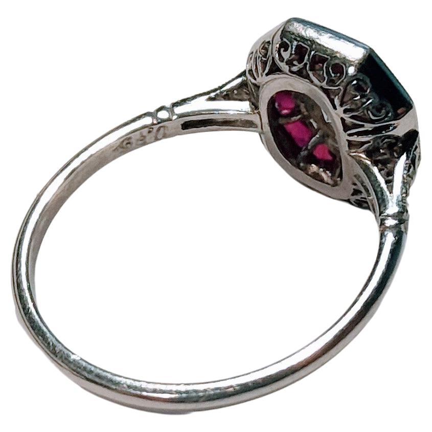 Art Deco Art-Deco Ring Central Diamond and Ruby Platinum