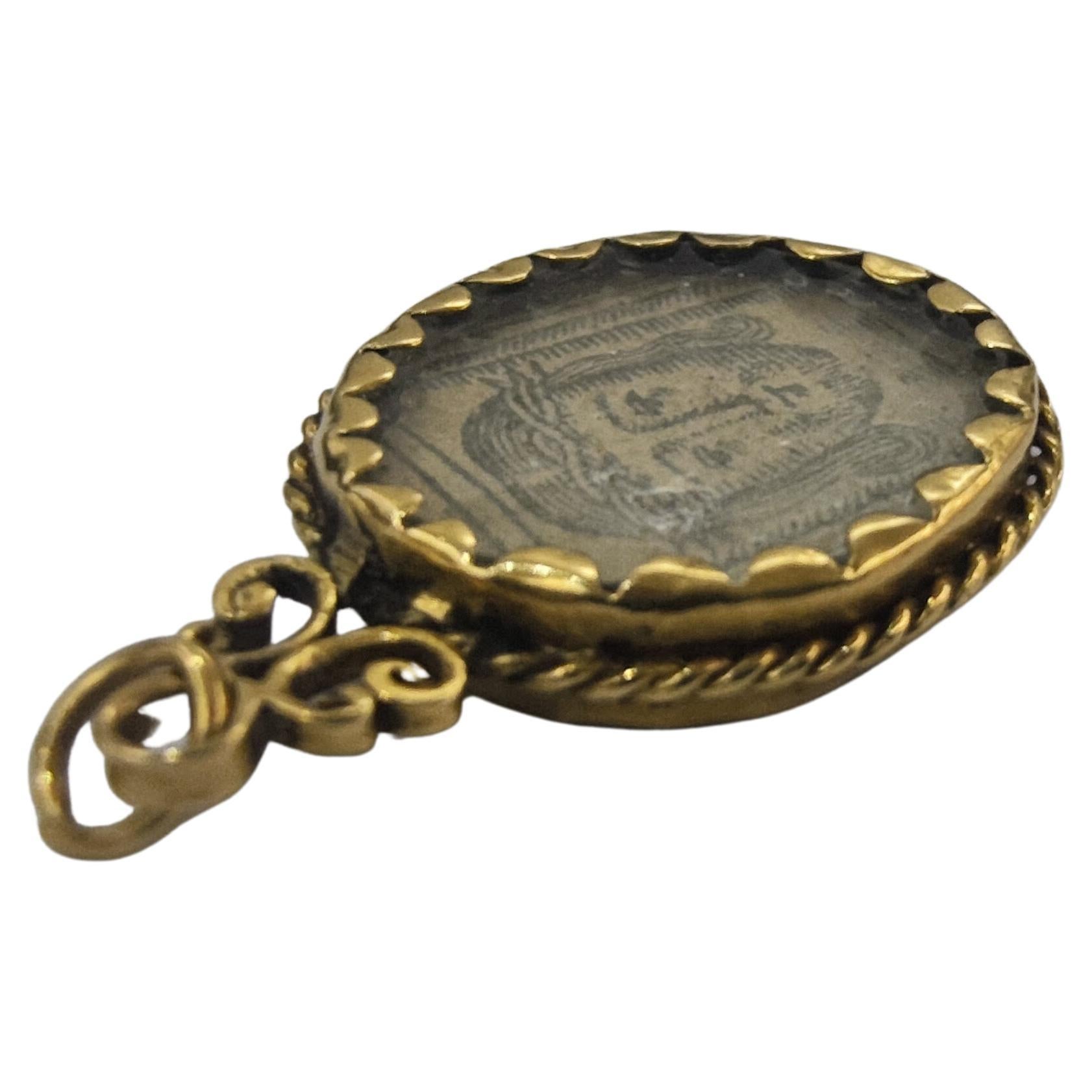 Vintage Original Antique Devotional Medal 18th Century Yellow Gold 18 Karat For Sale 1
