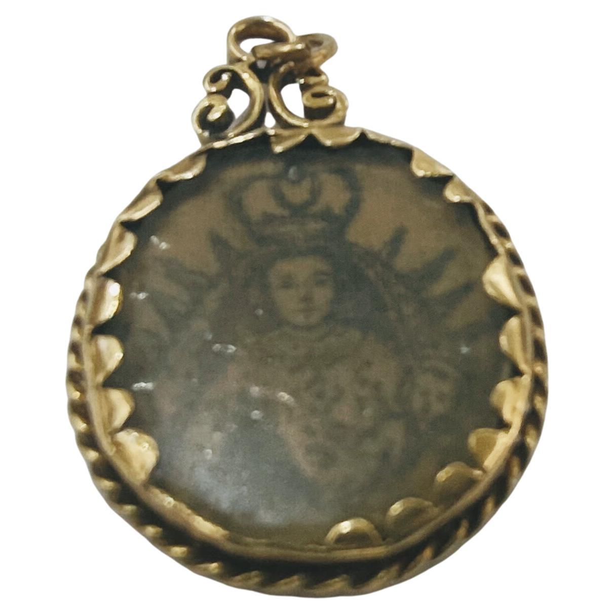 Vintage Original Antique Devotional Medal 18th Century Yellow Gold 18 Karat In Good Condition For Sale In Valencia, Comunidad Valenciana