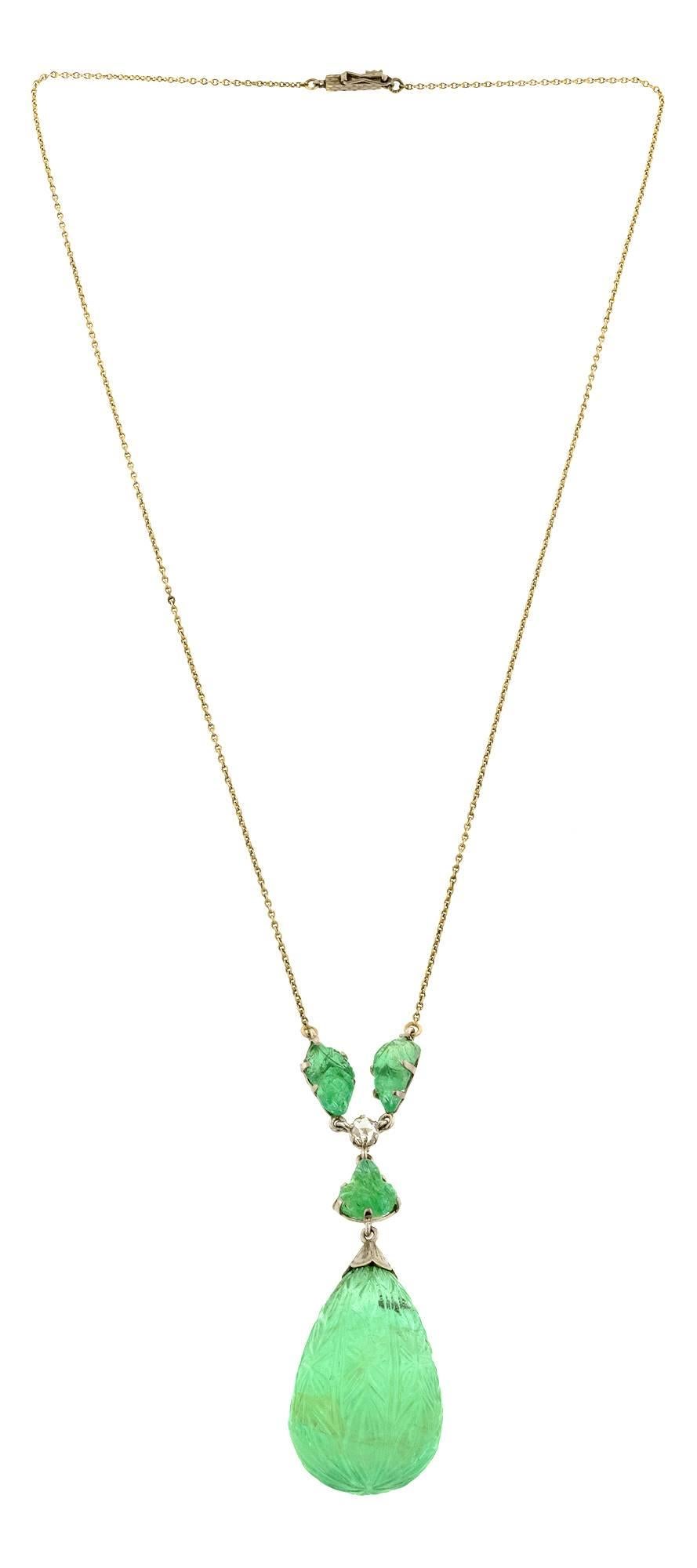 Art Deco Carved Emerald  Diamond Lavaliere Necklace In Good Condition For Sale In New York, NY