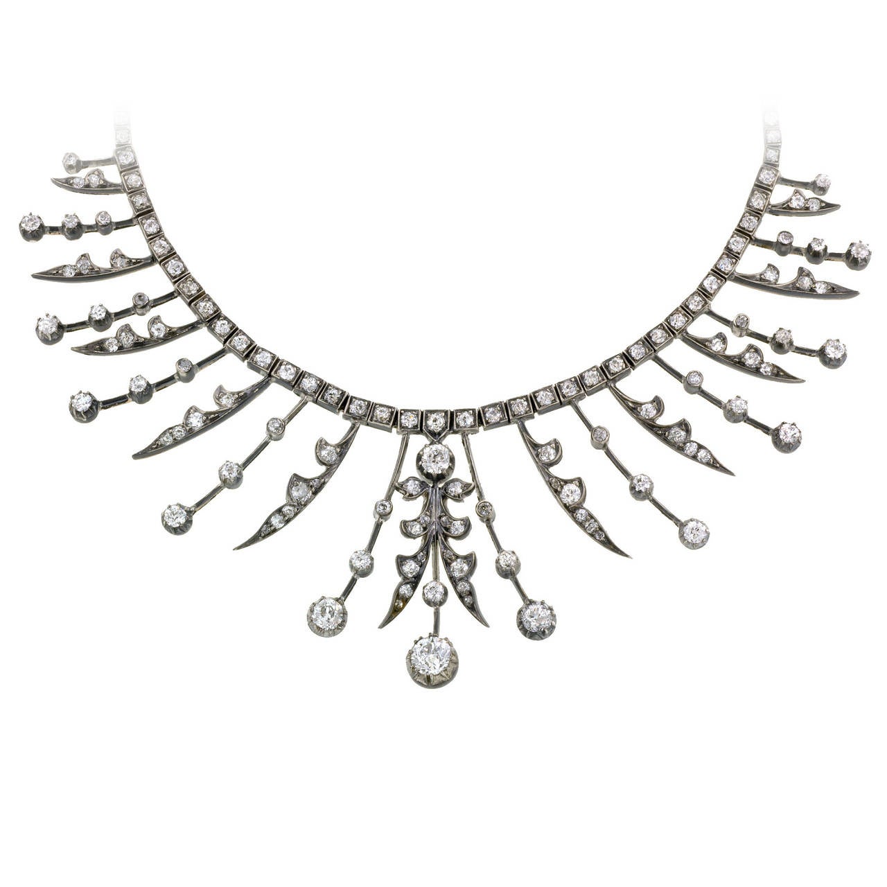Victorian 12.87 Carats Diamonds Silver topped Gold Fringe Necklace For Sale