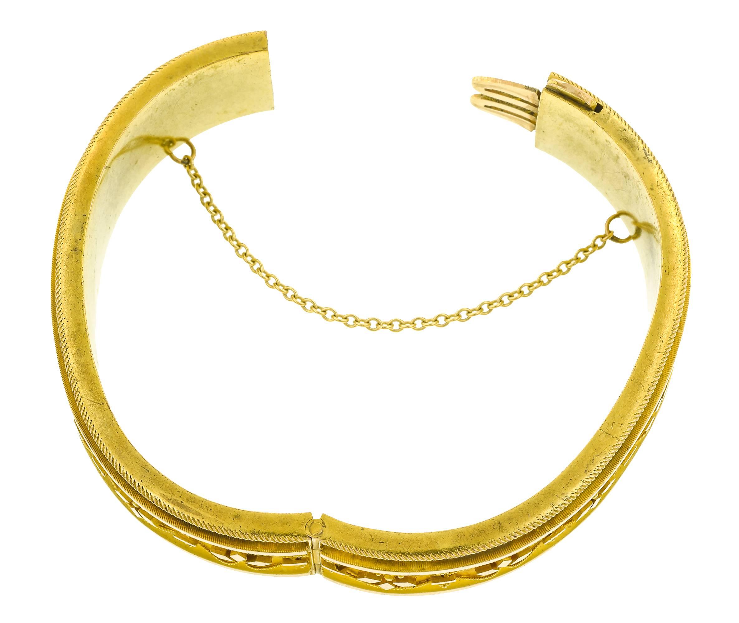 Victorian Etruscan Revival Bangle Bracelet In Good Condition For Sale In New York, NY
