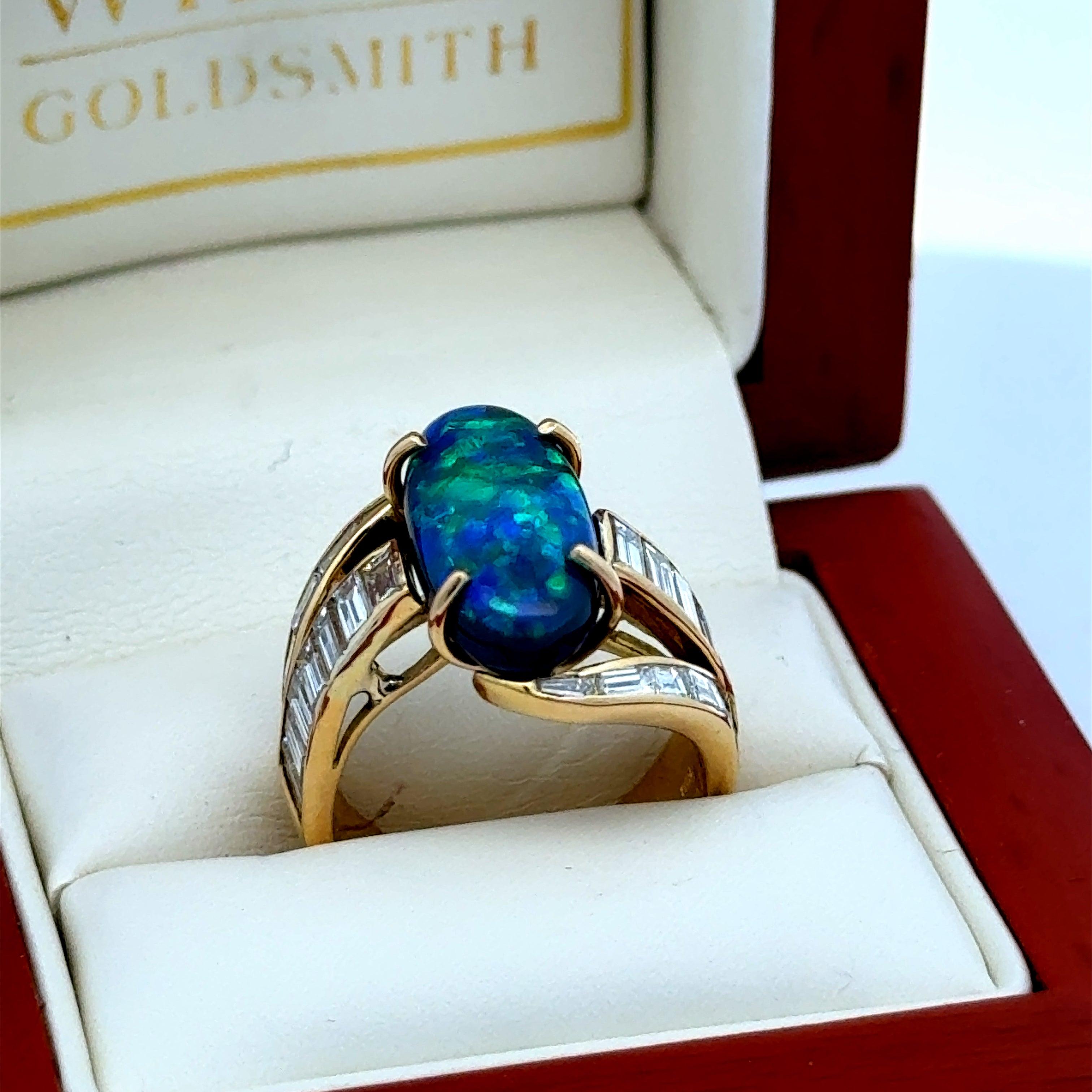 Bague en or jaune 18 carats 5.10 ct Opale noire Diamant Pour femmes en vente