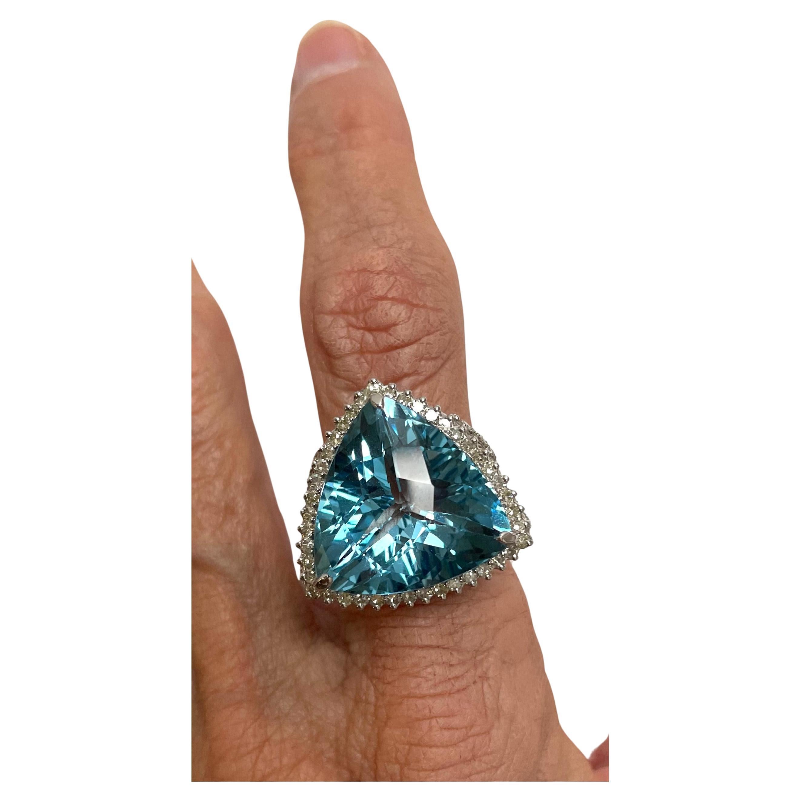 Swiss Blue Topaz 26 Carats with Pave Diamonds Ring For Sale 1