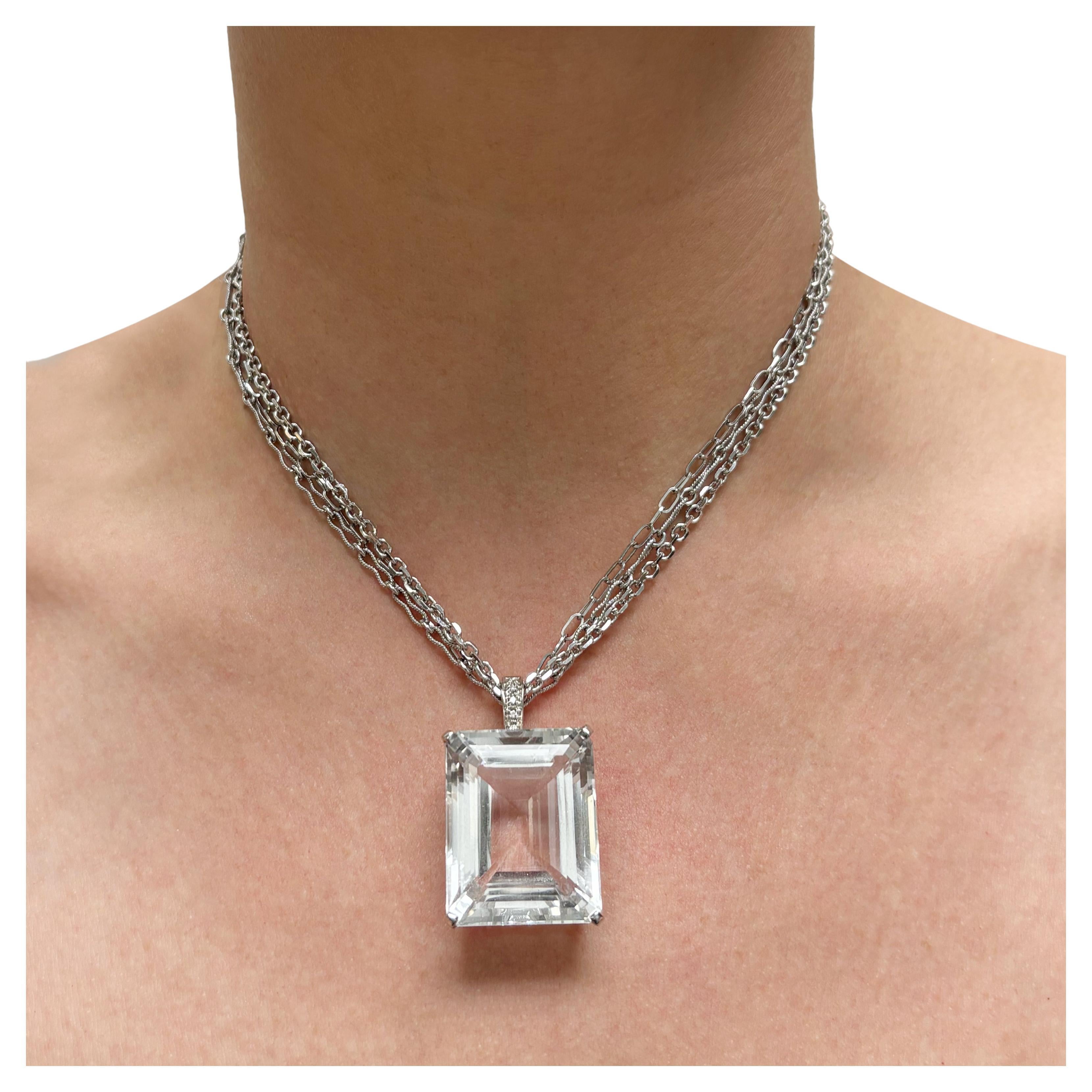 Collana Paradizia con pendente in topazio bianco da 80 carati e diamanti, a tripla catena, N3831