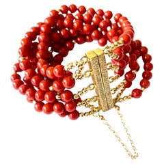 Bracelet multibrins en corail rouge avec fermoir en diamant pavé