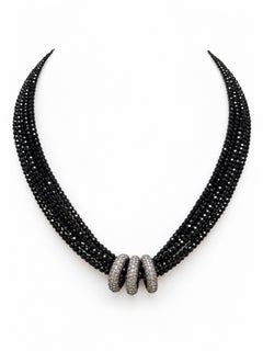 Bagues en diamants avec pavé flottant et spinelle noir de 157 carats, collier Paradizia N3928