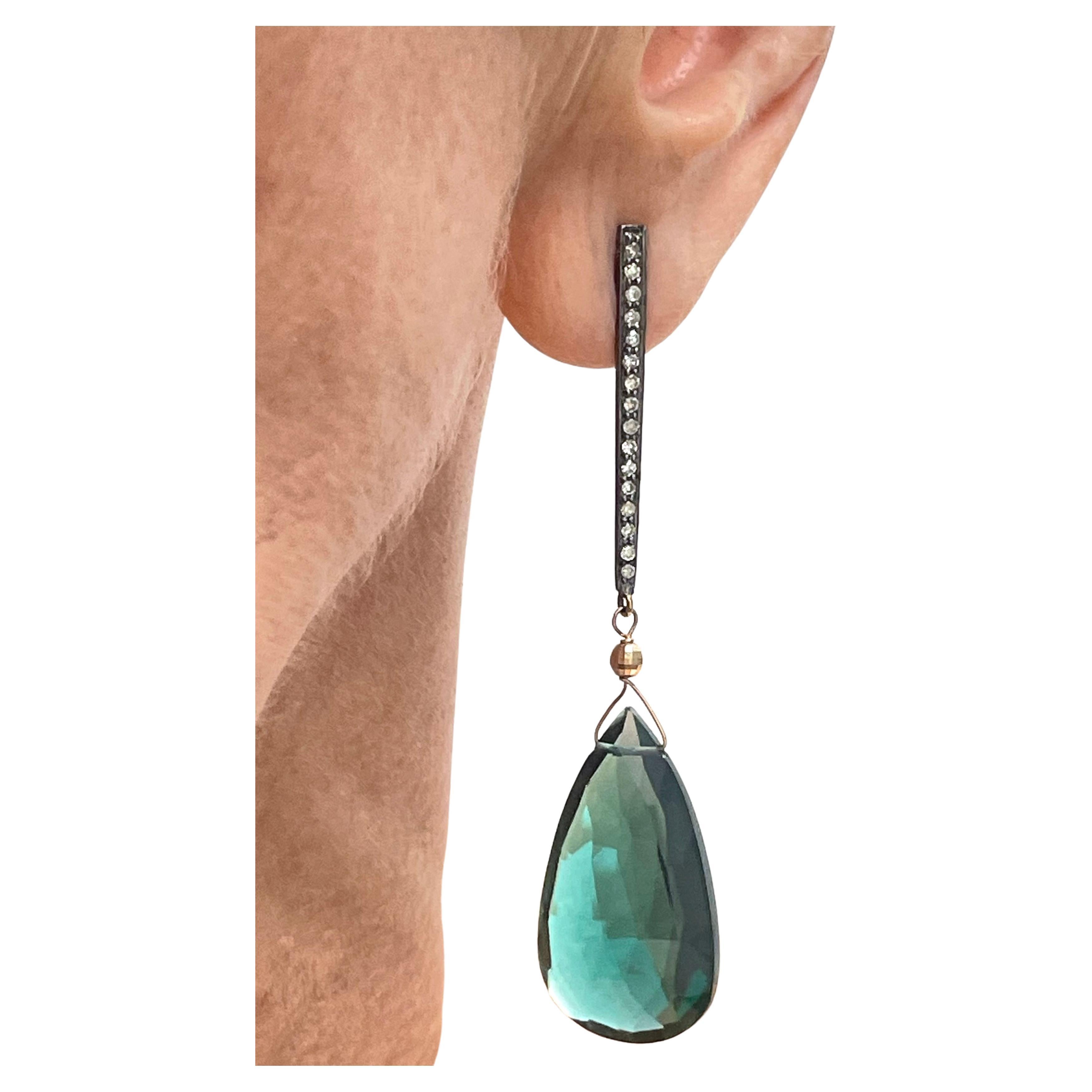 Paradizia-Ohrringe aus blauem-grünem Quarz und Diamanten in Blau