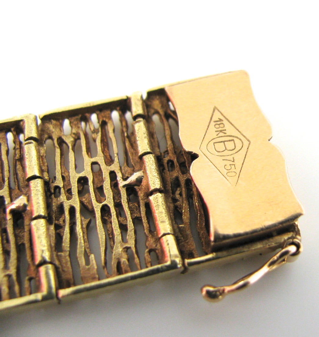 A Modernist Gold Bracelet circa 1960 In Excellent Condition In Cincinnati, OH