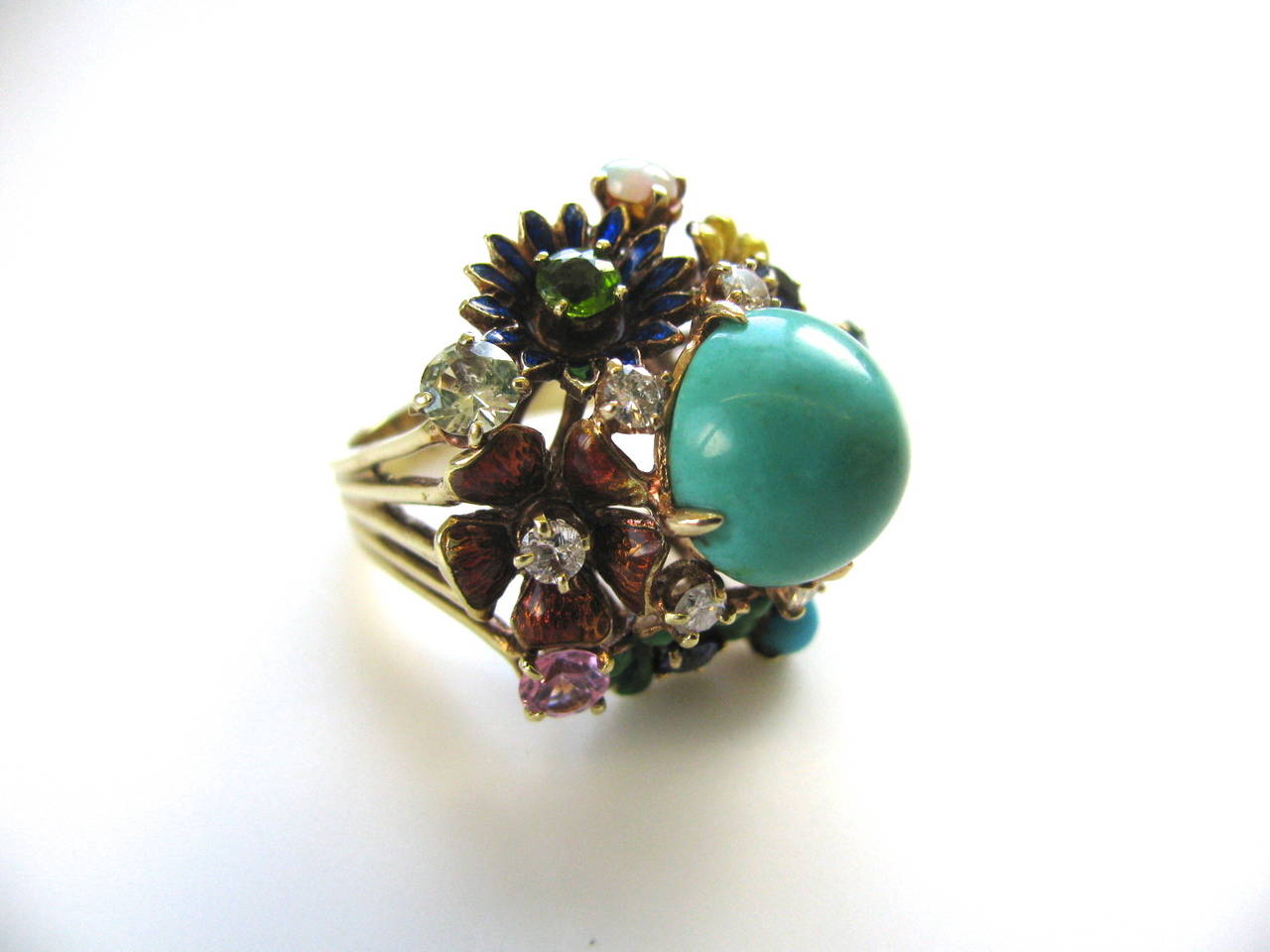 Turquoise Gemstone Enamel Gold Flower Ring In Excellent Condition In Cincinnati, OH