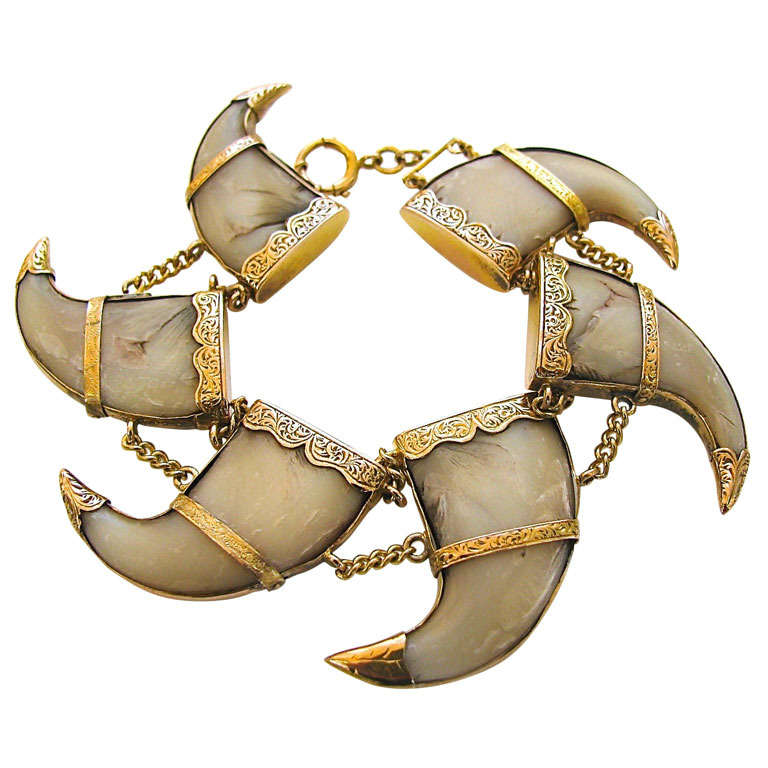 A Victorian Gold and Tiger Claw Bracelet