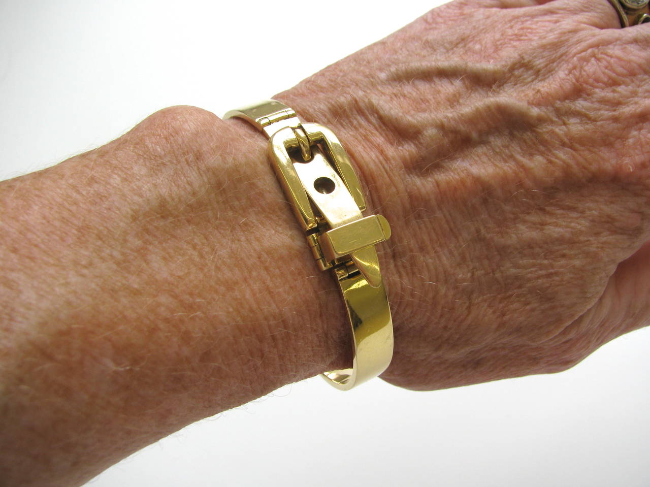 1970s  Gucci Rare Gold Buckle Bracelet In Excellent Condition In Cincinnati, OH
