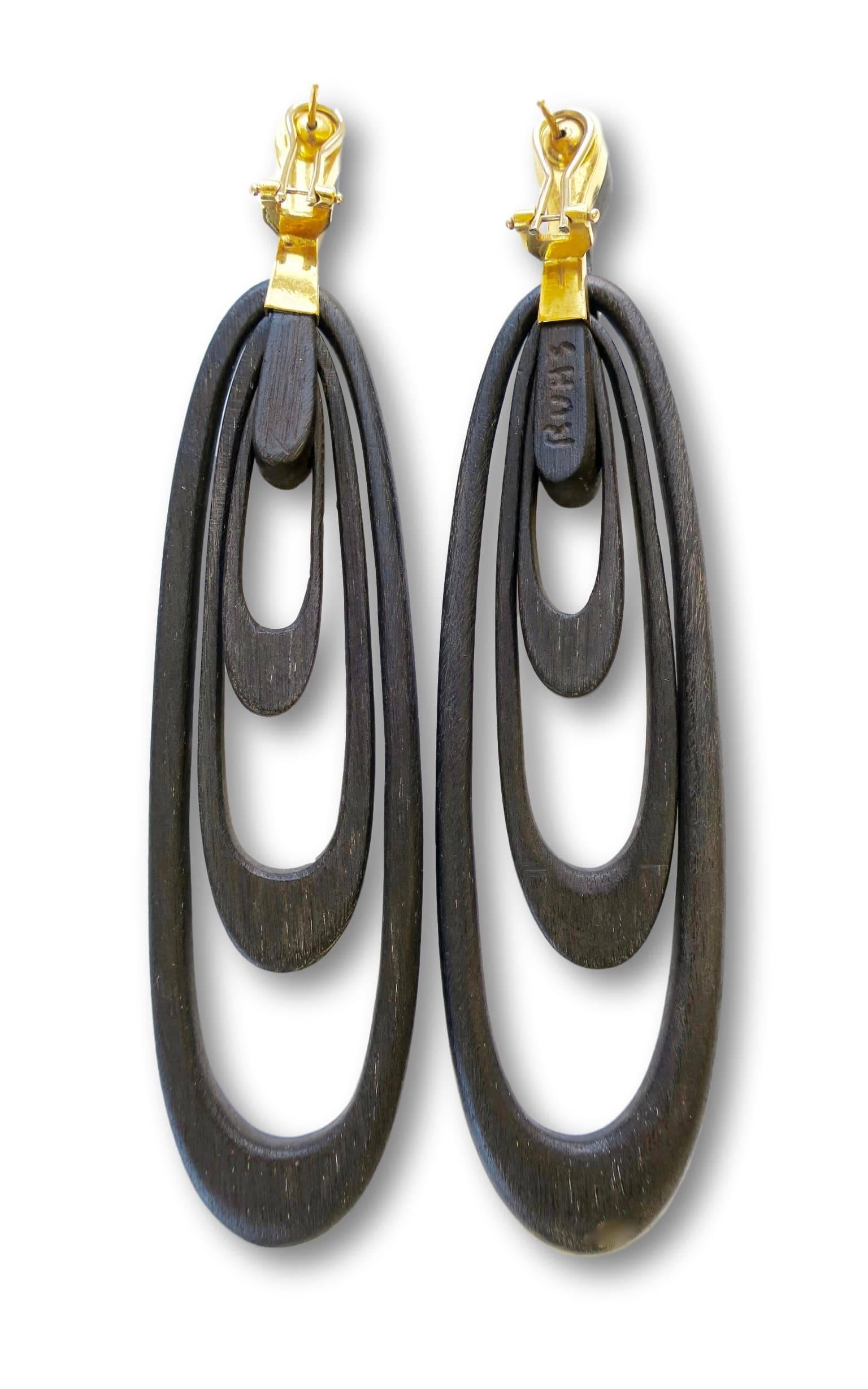 Kris Ruhs Massive Gold and Ebony Wood Dangle Earrings, 1980s In Excellent Condition In Cincinnati, OH