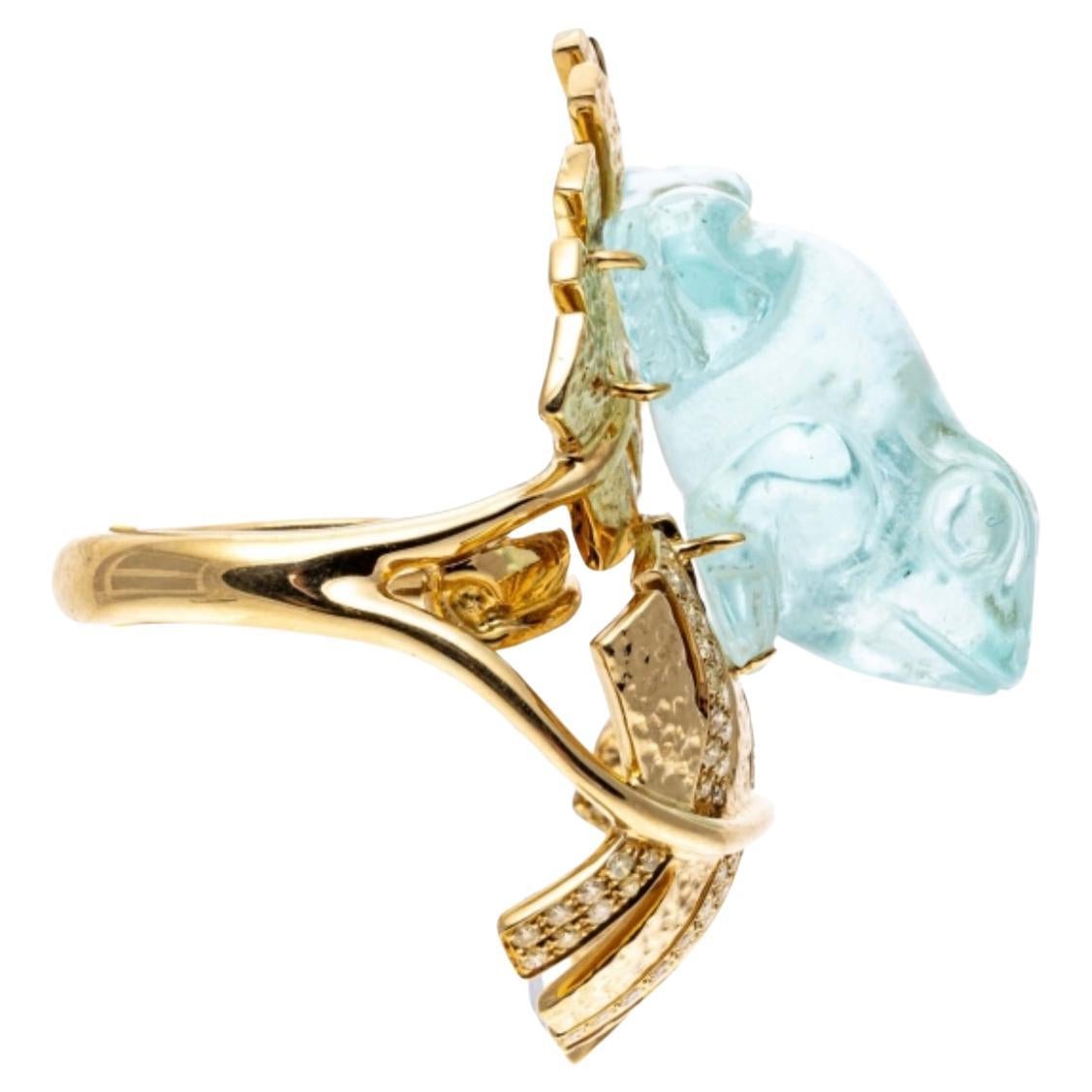 18K Yellow Gold Carved Figural Aquamarine Frog Ring with Diamonds, App. 0.60 TCW For Sale