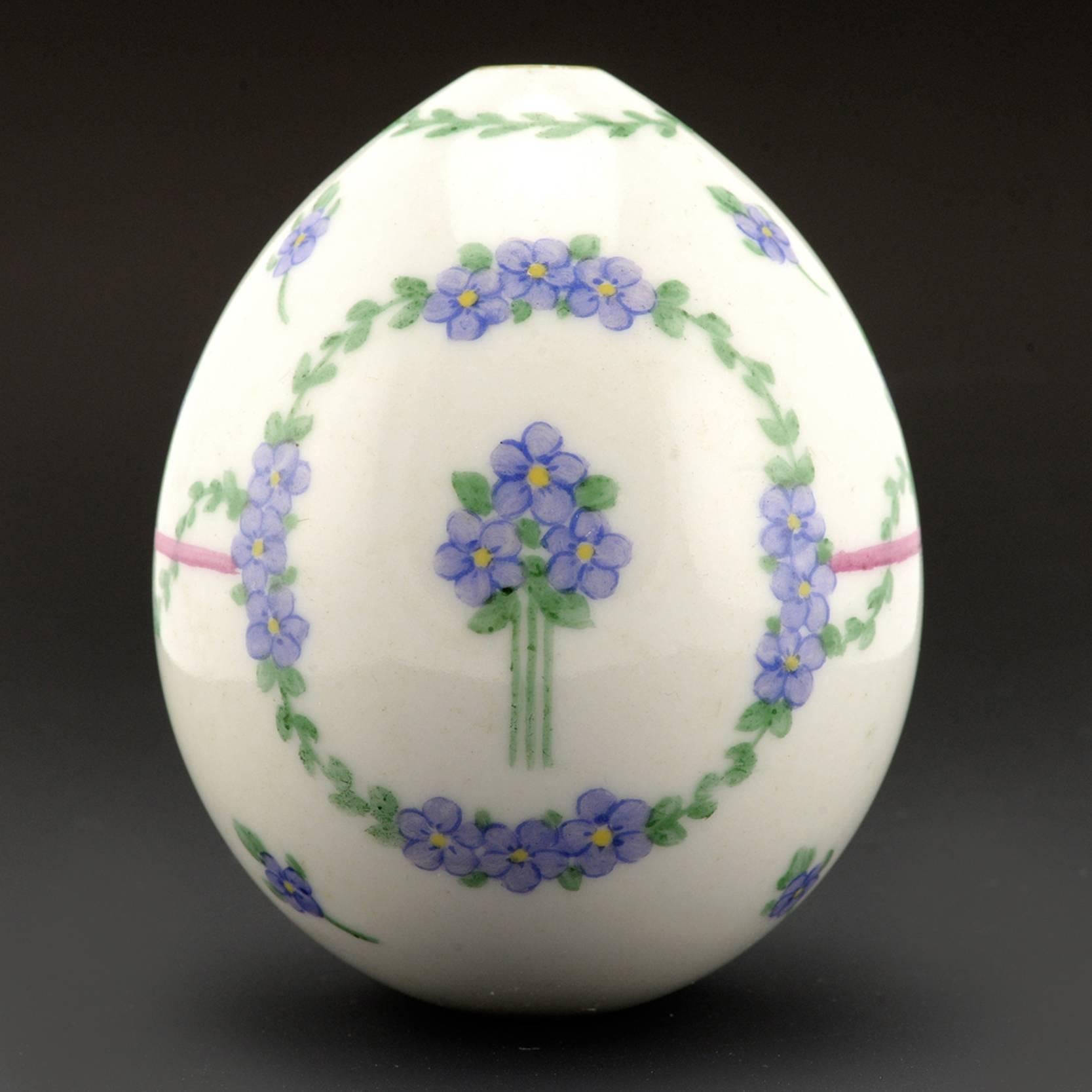 Arts and Crafts Russian Imperial Porcelain Easter Egg with Cypher of Alexandra Feodorovna