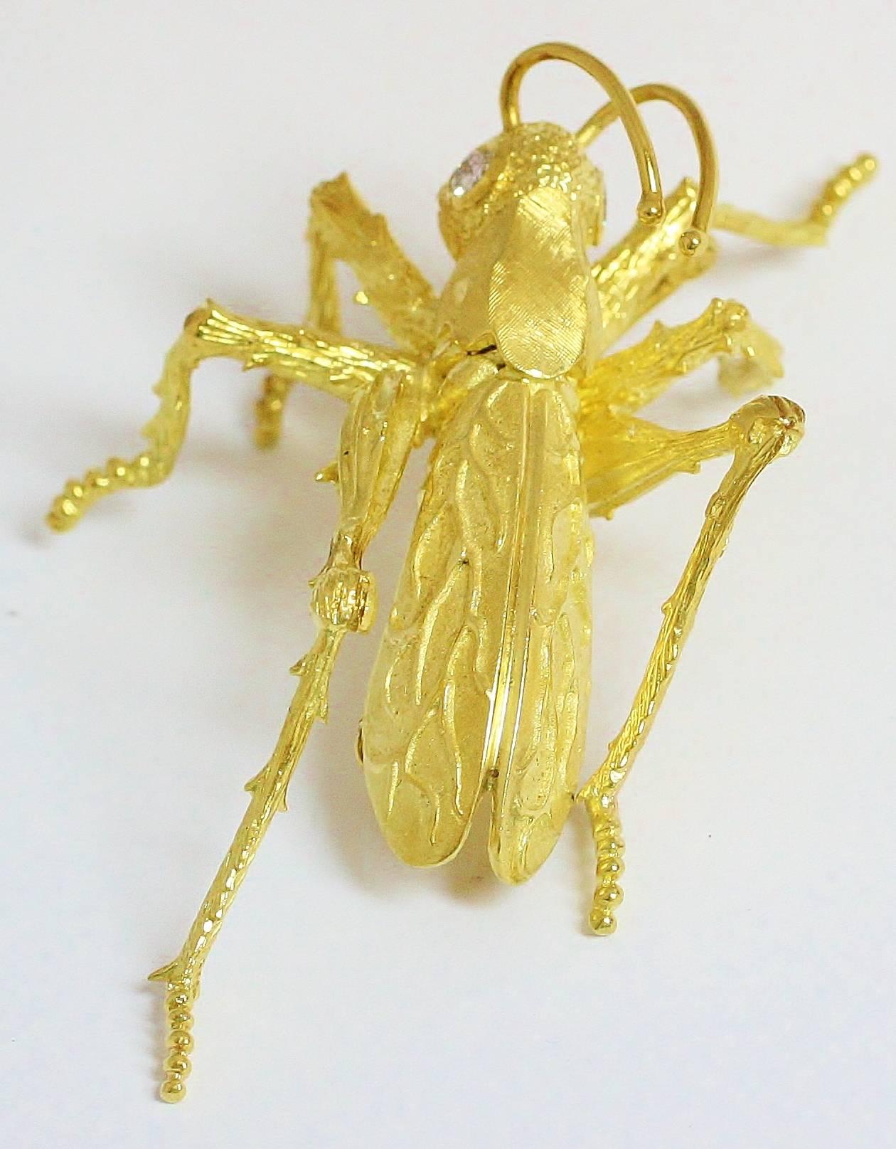 Kurt Wayne Grasshopper Diamond Gold Brooch In Excellent Condition For Sale In La Jolla, CA