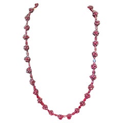 Magnifica collana di granati rossi scintillanti a grappolo di NYC Estate, rara e rara.