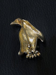 Magnificent Rare NYC Estate 18KT Gold Plate Glittering 1980s Penguin Brooch Pin