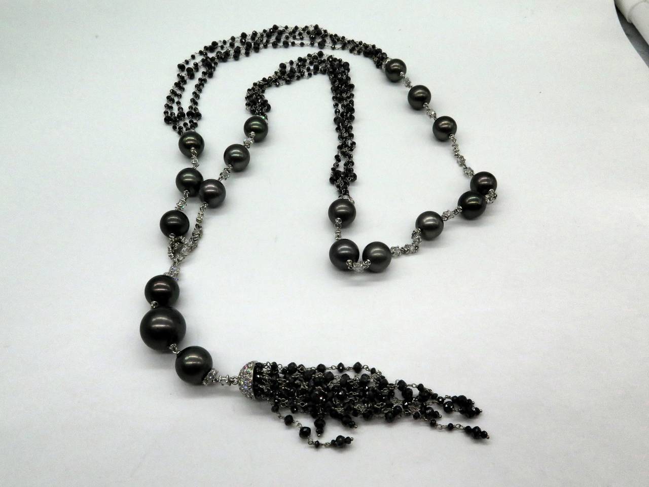 Black and White Diamonds With Black Tahitian Pearl Necklace For Sale 5