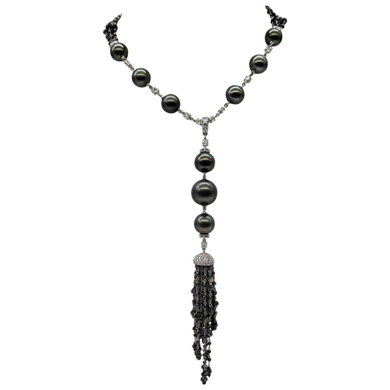 Black and White Diamonds With Black Tahitian Pearl Necklace For Sale