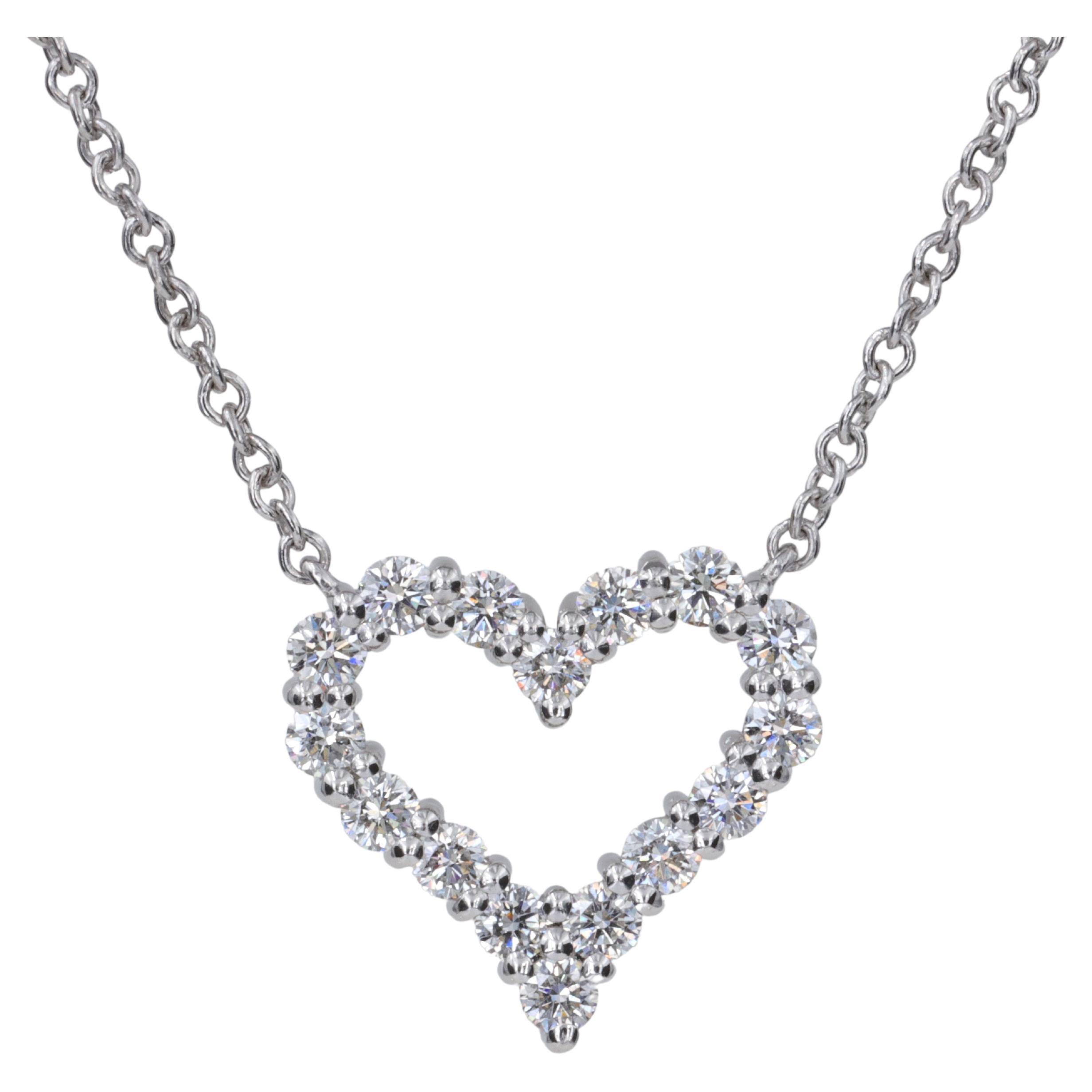 Tiffany & Co. Collier pendentif cœur en platine et diamants en vente