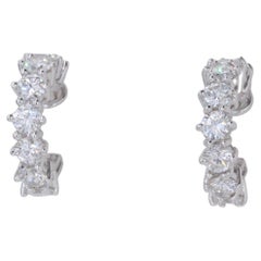 Boucles d'oreilles huggies en platine et diamants ronds et brillants de 2,32 carats, fabriquées à la main