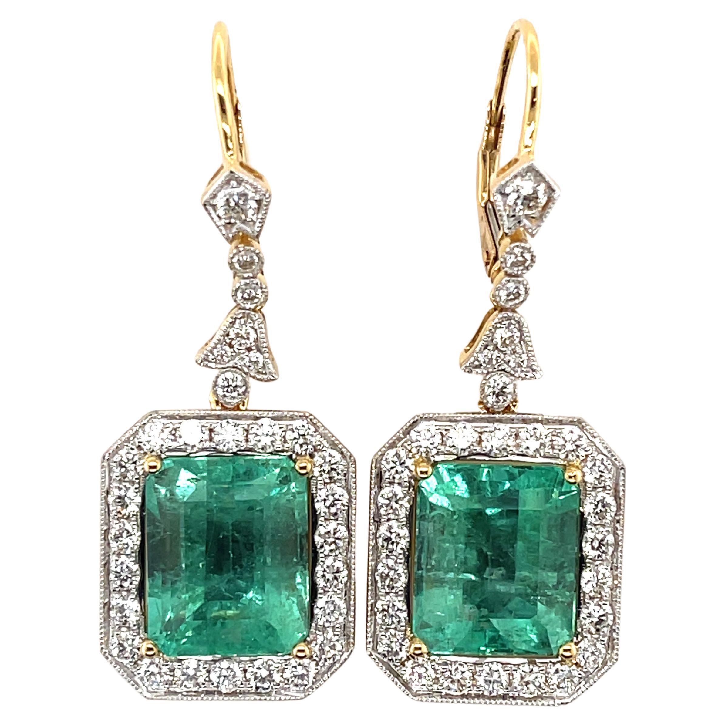 18CT Yellow Gold Emerald and Diamond Earrings In New Condition For Sale In Sydney, NSW